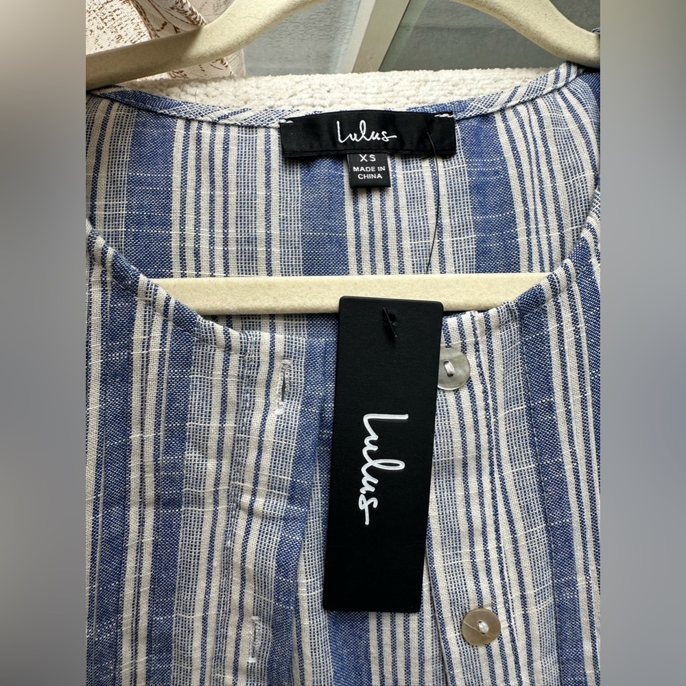 Beautiful Lulus beach blue striped maxi/midi (depending on the height) dress. - Picture 4 of 5